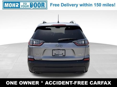 Used 2019 Jeep Cherokee Latitude Plus w/ Cold Weather Group AWD/4WD image 4