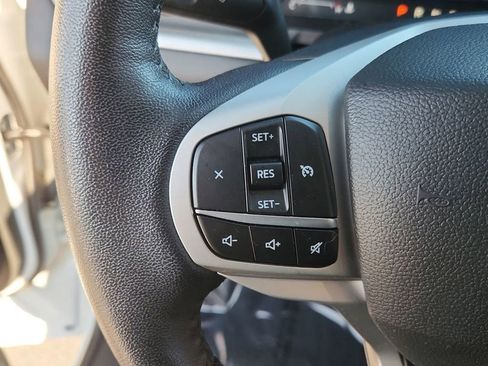 Used 2022 Ford Explorer XLT image 24