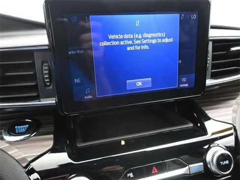 Used 2023 Ford Explorer Limited image 13