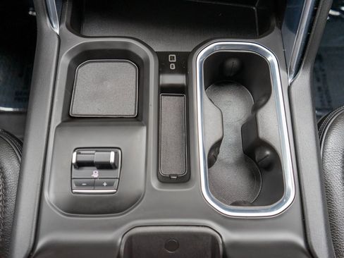 Used 2024 GMC Sierra 3500 Denali w/ Technology Package image 30