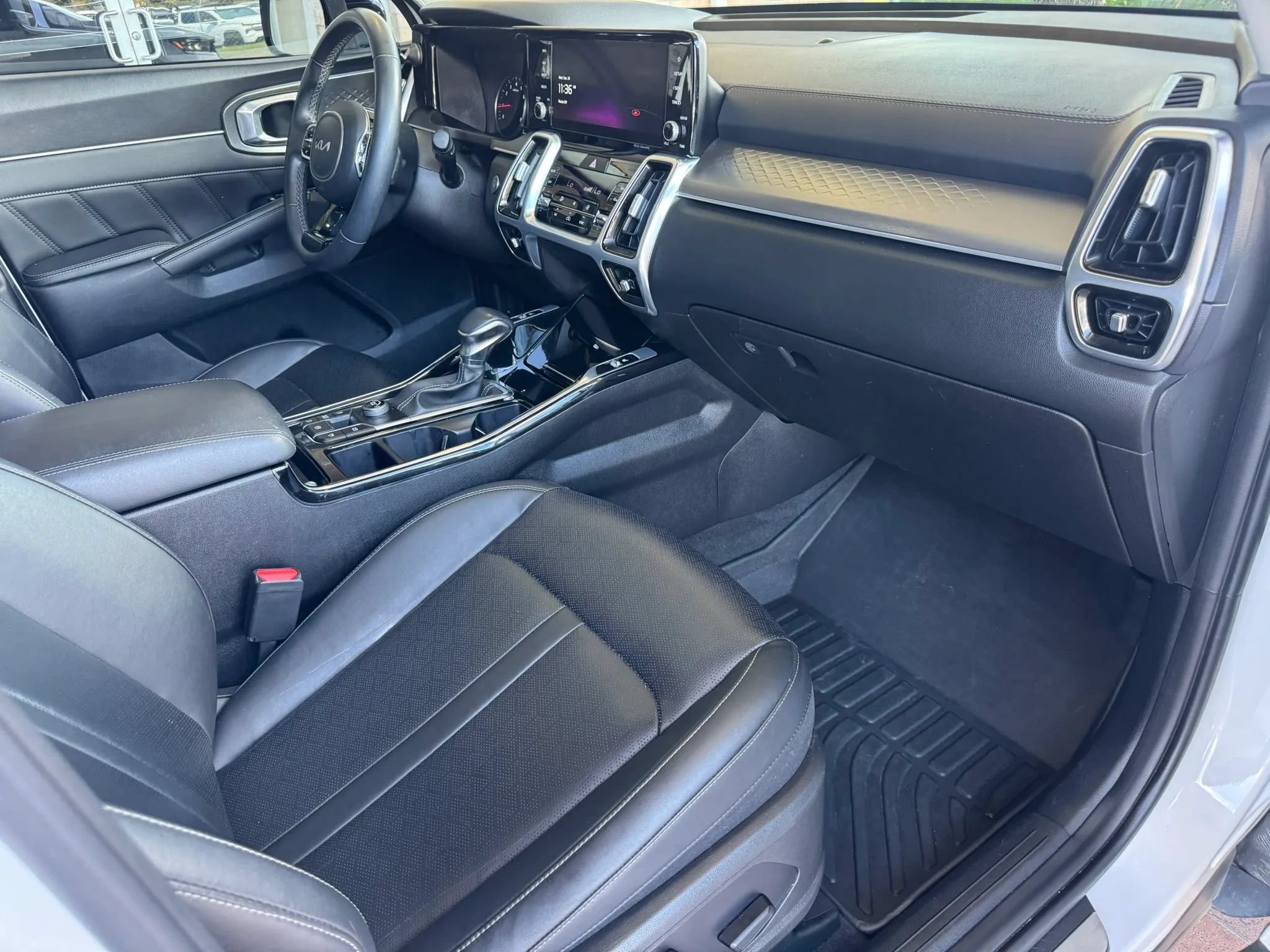 Used 2022 Kia Sorento SX FWD image 25