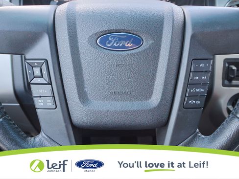 Used 2015 Ford Expedition XLT image 17