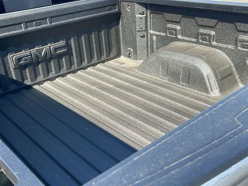 New 2026 GMC Sierra 1500 SLE w/ Preferred Package image 24