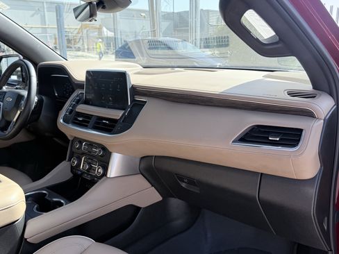 Used 2023 Chevrolet Tahoe Premier w/ Premium Package RWD image 51