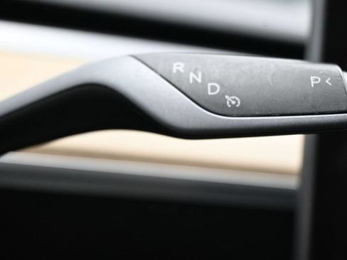 Used 2023 Tesla Model 3 Standard Range RWD image 18