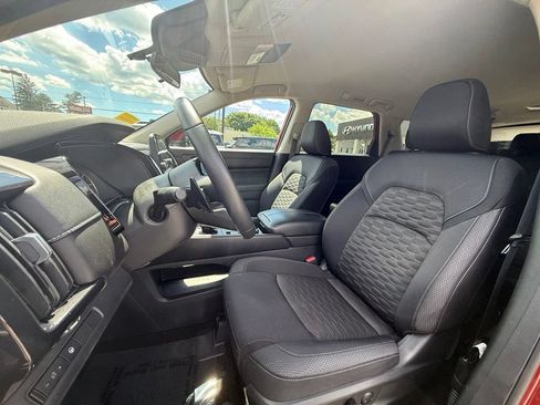 Used 2023 Nissan Pathfinder SV AWD/4WD image 20