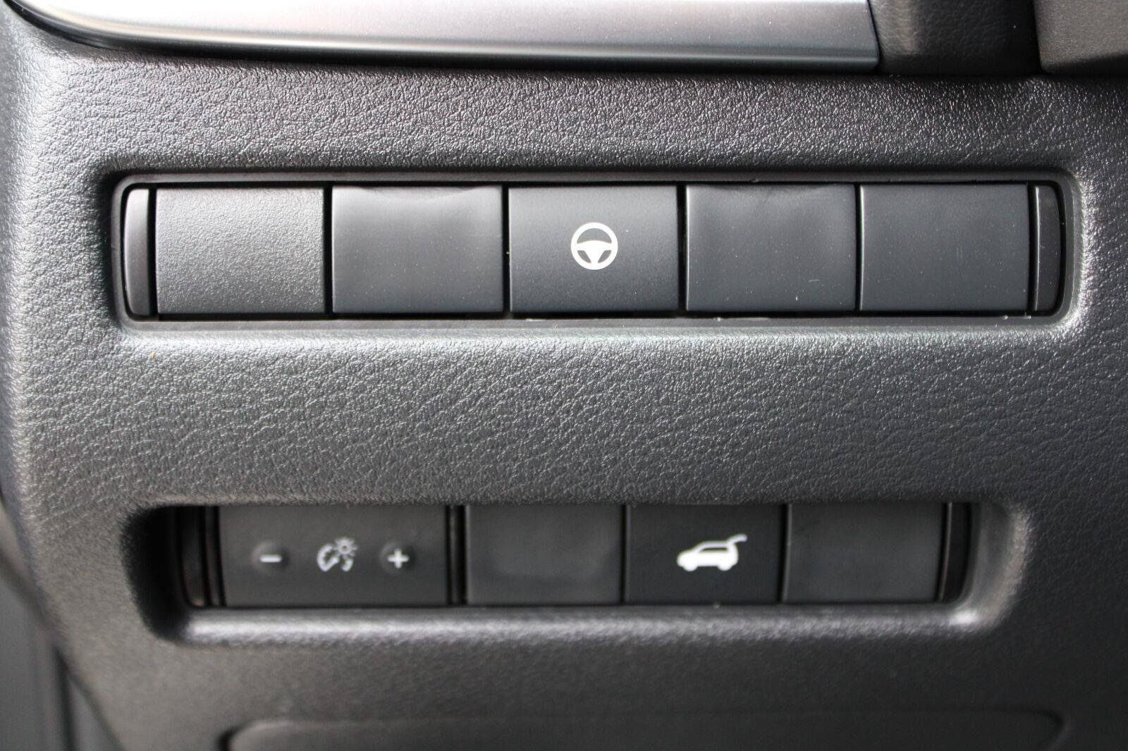 Used 2023 Nissan Rogue SL w/ SL Premium Package FWD image 18