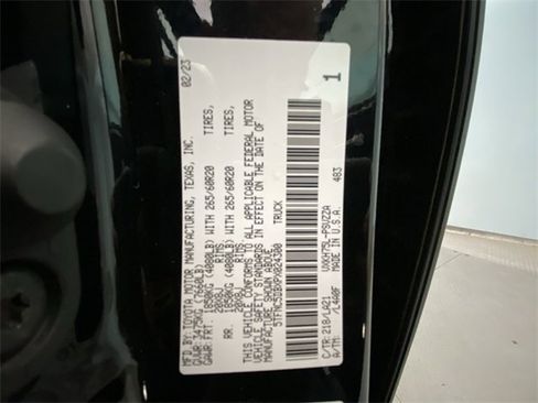 Used 2023 Toyota Tundra Platinum w/ Advanced Package image 28