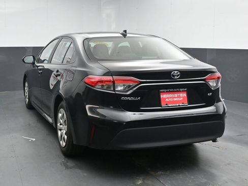 Used 2024 Toyota Corolla LE image 6