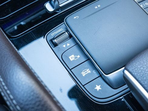 Used 2022 Mercedes-Benz GLE 350 4MATIC image 21