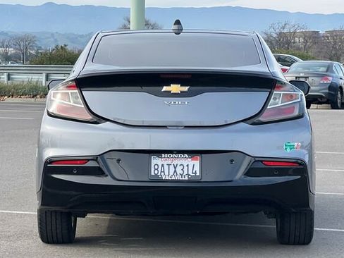 Used 2018 Chevrolet Volt Premier w/ Driver Confidence Package image 5
