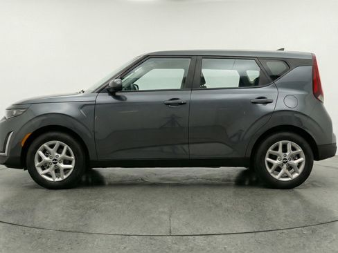 Used 2025 Kia Soul LX w/ LX Technology Package image 5