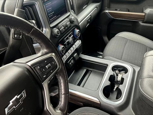 Used 2021 Chevrolet Silverado 1500 LT Trail Boss image 15