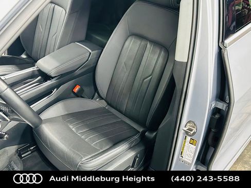 Used 2021 Audi e-tron Premium Plus w/ Premium Plus Package image 26