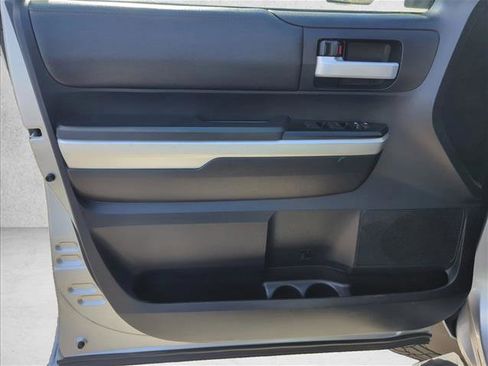 Used 2016 Toyota Tundra SR5 w/ SR5 Upgrade Package image 10