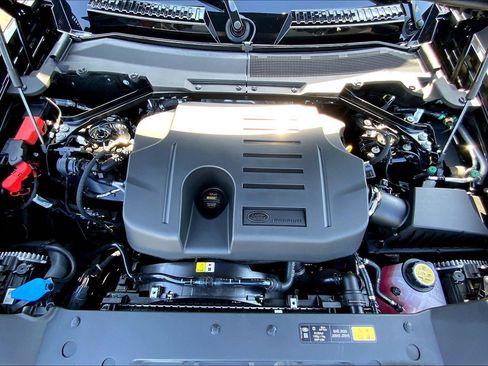 New 2025 Land Rover Defender 130 S image 12