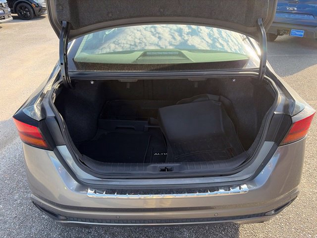Used 2021 Nissan Altima 2.5 SV w/ SV Premium Package FWD image 20