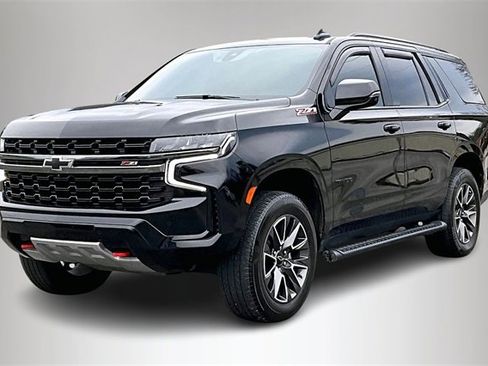 Used 2021 Chevrolet Tahoe Z71 w/ Luxury Package image 2