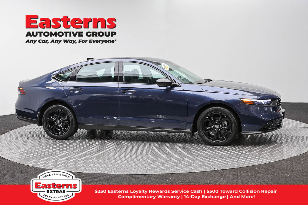 Used 2025 Honda Accord SE image 5