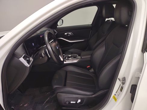 Certified 2023 BMW 330i 330i w/ Convenience Package image 3