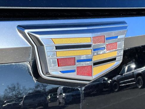 Used 2017 Cadillac Escalade Luxury image 9