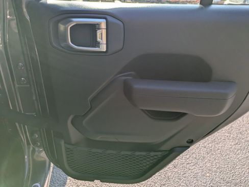 New 2026 Jeep Gladiator Sport image 29