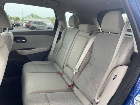 Used 2022 Nissan Rogue SV AWD/4WD image 19