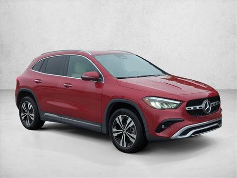 Certified 2025 Mercedes-Benz GLA 250 image 3