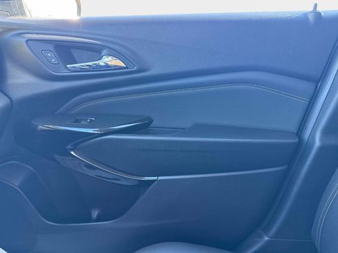 Used 2024 Chevrolet Trax ACTIV w/ Sunroof Package image 24