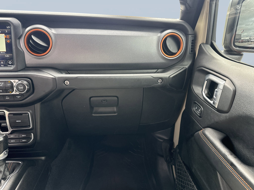 Used 2020 Jeep Gladiator Mojave AWD/4WD image 16