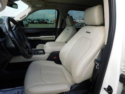 Used 2021 Ford Expedition Platinum image 44