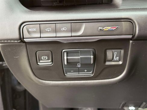 Used 2023 Cadillac Escalade V image 30