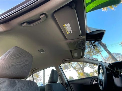 Used 2017 Honda Accord Hybrid Sedan image 14