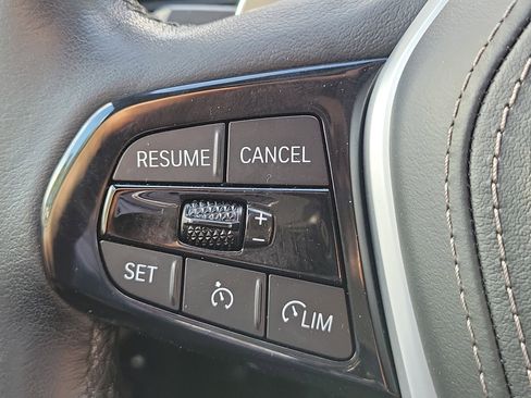 Certified 2023 BMW 530e w/ Premium Package image 26