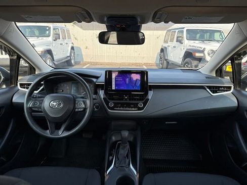 Used 2024 Toyota Corolla LE w/ LE Convenience Package FWD image 17