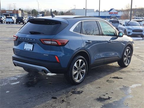 Certified 2023 Ford Escape Platinum image 3