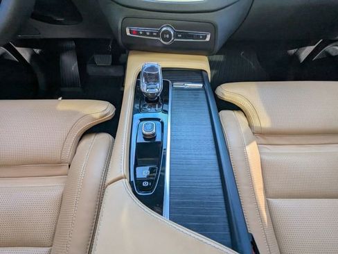 Certified 2023 Volvo XC90 B6 Ultimate w/ Protection Package Premier image 25