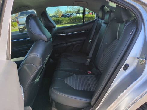 Certified 2020 Toyota Camry SE image 13