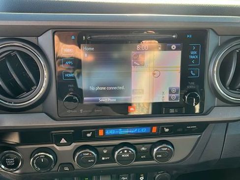 Used 2019 Toyota Tacoma TRD Off-Road image 11