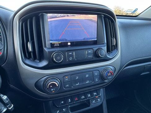 Used 2020 GMC Canyon Denali image 9