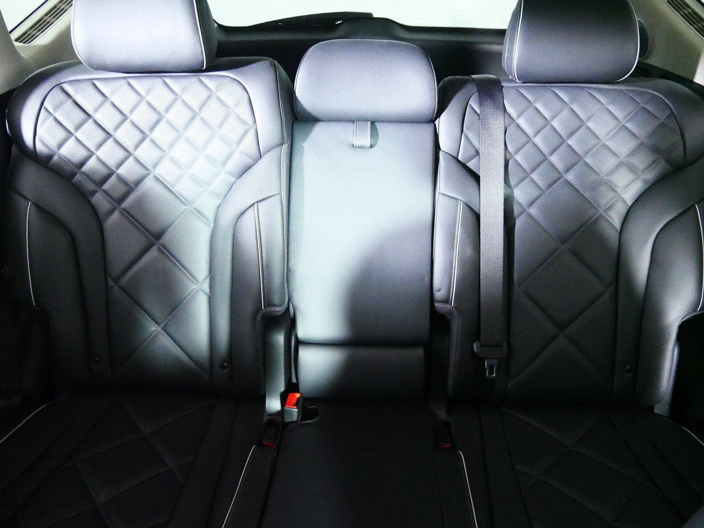 Certified 2025 Genesis GV80 3.5T Prestige AWD/4WD image 13