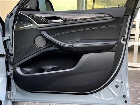 Used 2023 BMW X4 M40i w/ Premium Package image 24