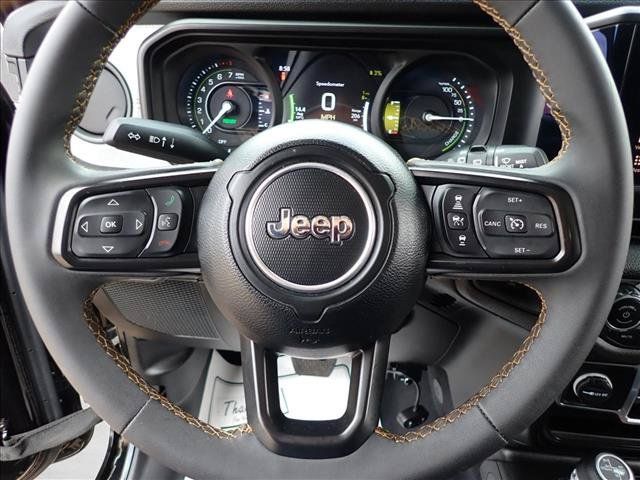 Used 2024 Jeep Wrangler Unlimited AWD/4WD image 11
