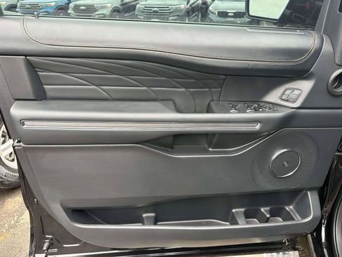Used 2024 Ford Expedition Max Platinum image 15