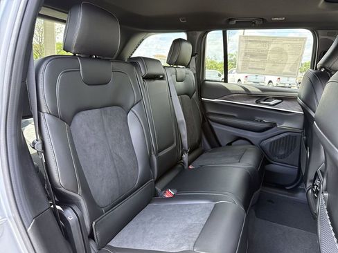 New 2026 Jeep Grand Cherokee Altitude image 26