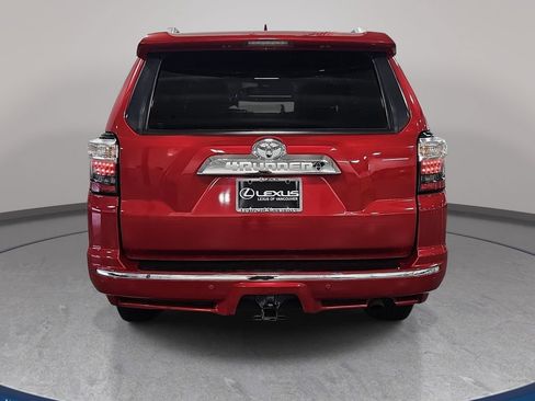 Used 2015 Toyota 4Runner Limited AWD/4WD image 7