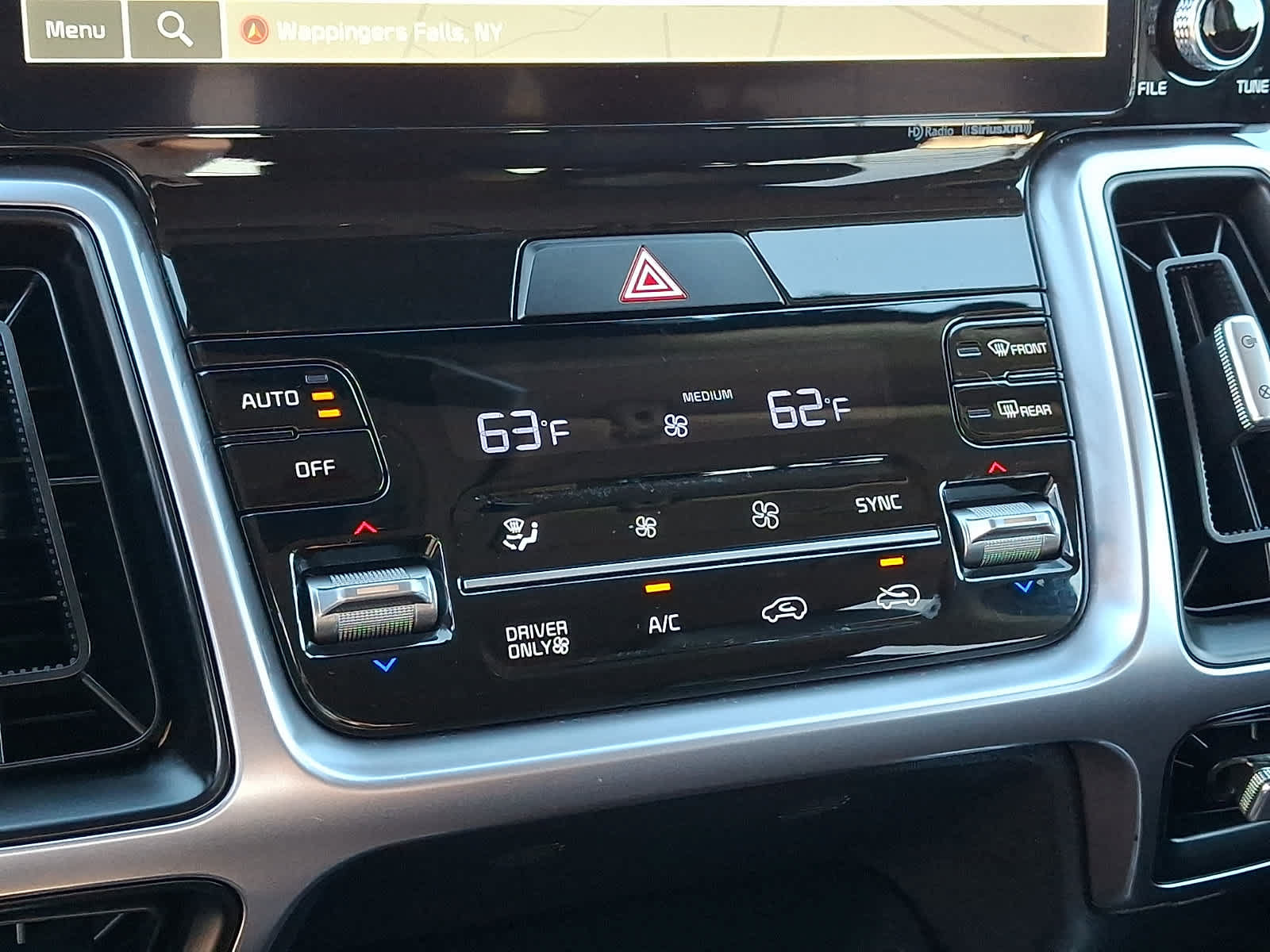Used 2023 Kia Sorento EX AWD/4WD image 18