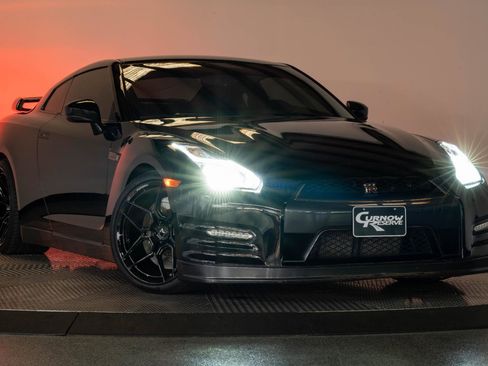 Used 2012 Nissan GT-R Premium AWD/4WD image 28