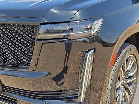Used 2024 Cadillac Escalade Sport AWD/4WD image 10