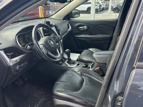 Used 2016 Jeep Cherokee Trailhawk w/ Comfort/Convenience Group AWD/4WD image 7